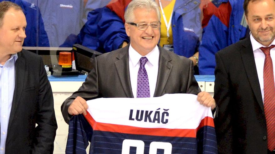 Bývalého skvelého hokejistu Vincenta Lukáča zatkla polícia