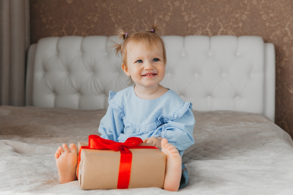 Potešte dieťa darčekom: jednoduché pravidlá, ako vybrať ten pravý