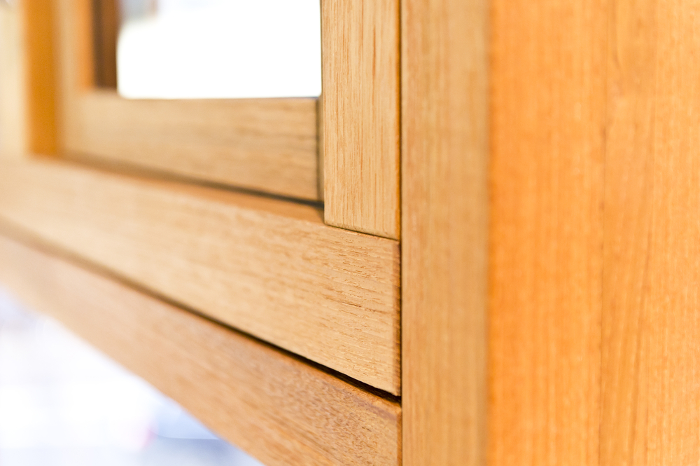 Drevené a drevohliníkové okná: Skvelá zvuková izolácia interiéru